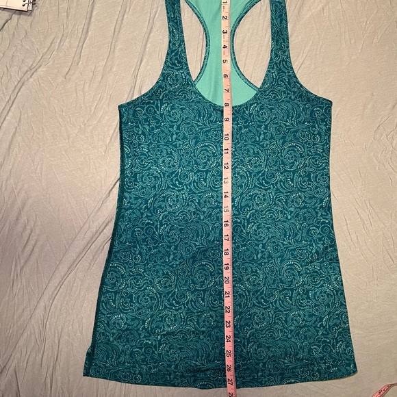 Lululemon Blue Tank Top No Size Measures To A Size 2 - Picture 3 of 4